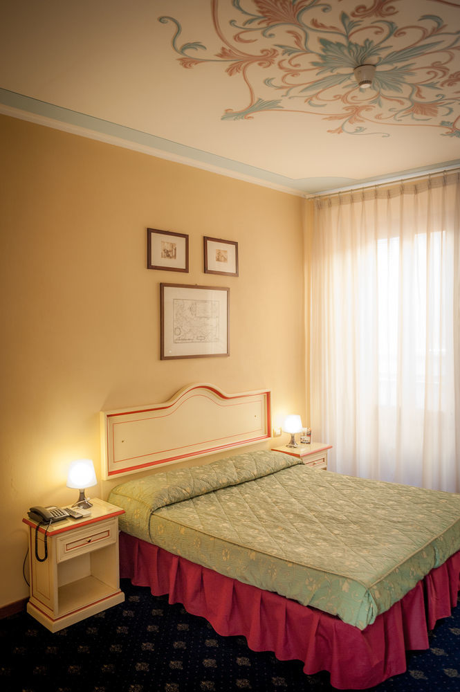 Hotel Astoria 3*